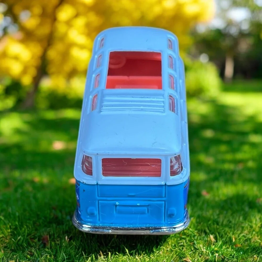 1998 Matchbox VW Transporter Volkswagen‎ 1:58 Blue & White Bus Diecast